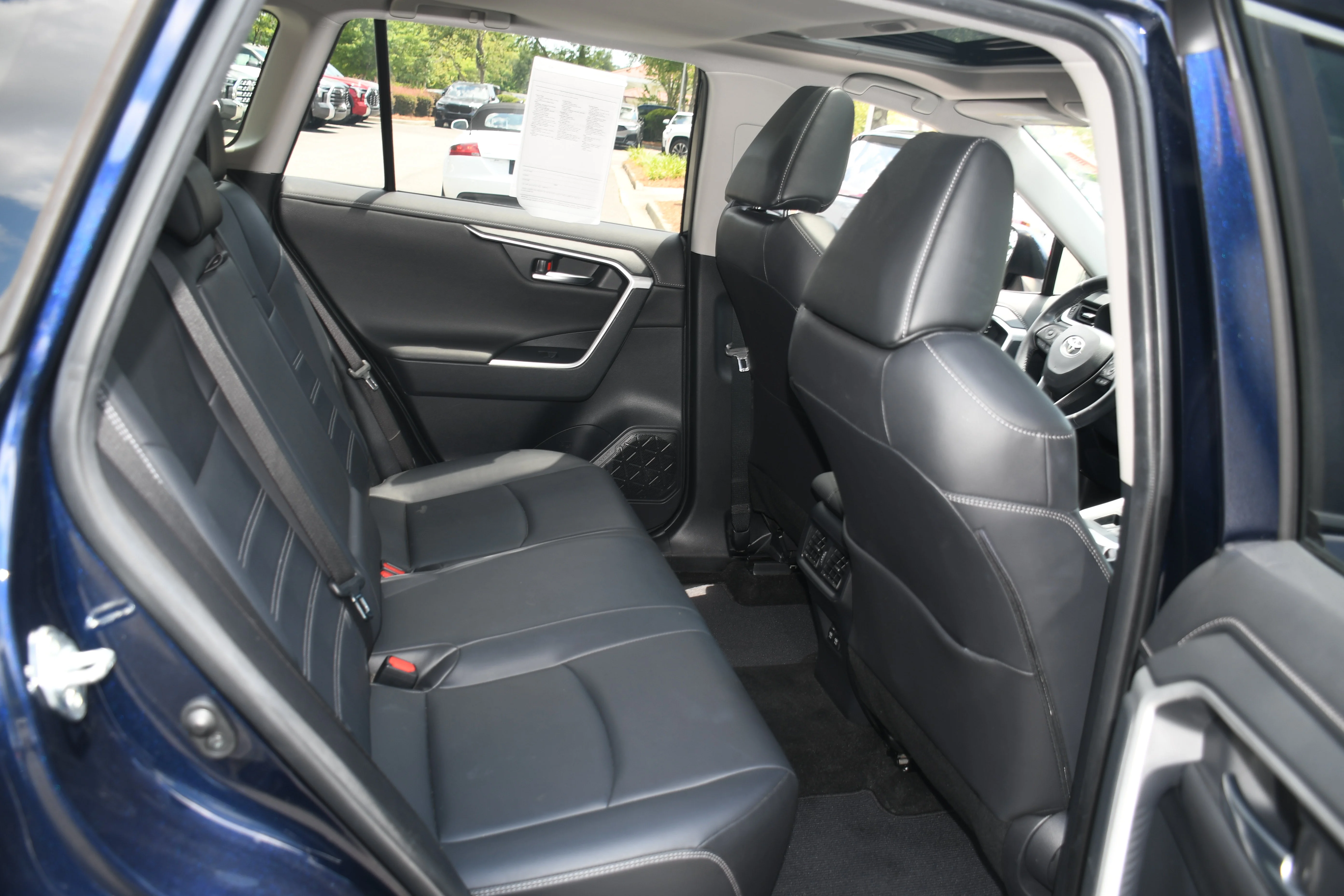 Used 2019  Toyota Limited image 20