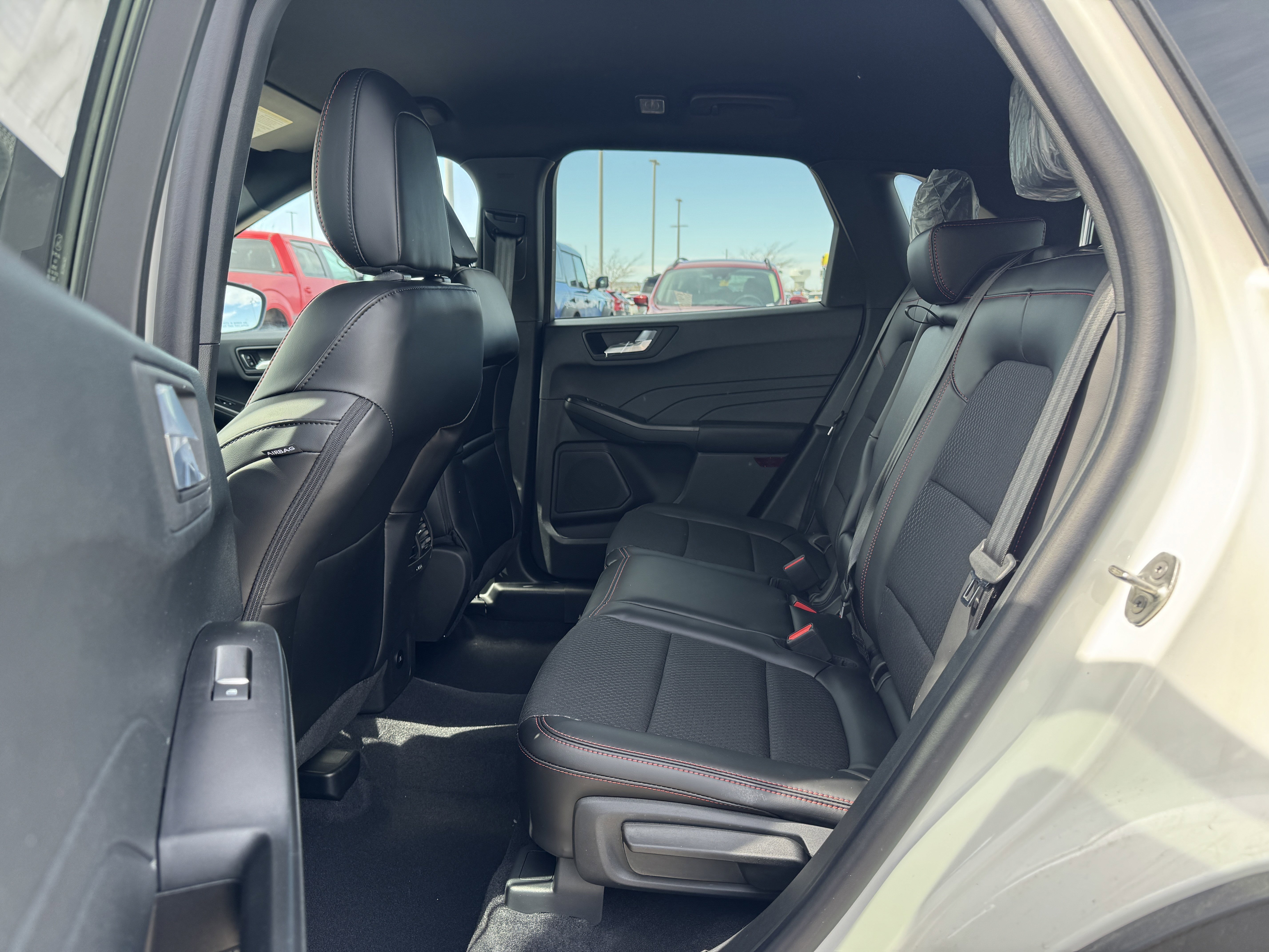 New 2026 Star White Metallic Tri-coat Ford ST-Line image 6