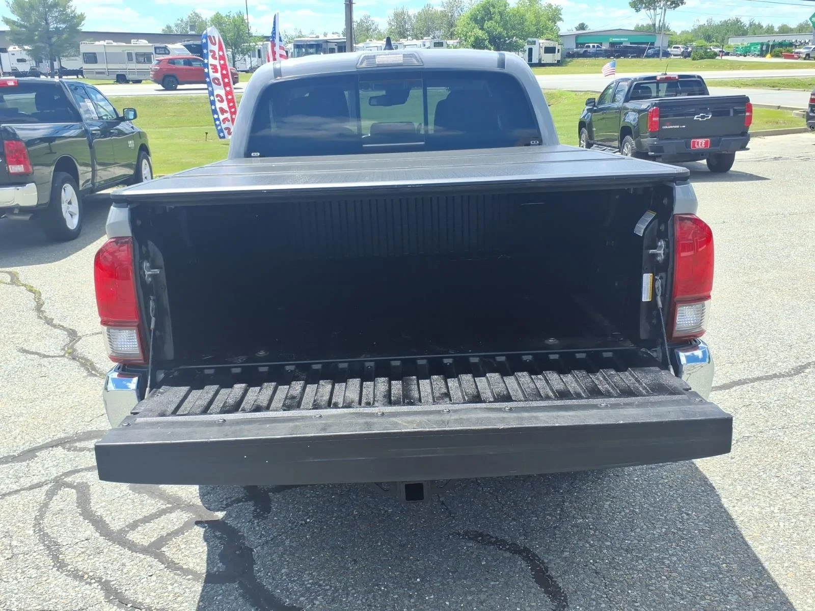 Used 2021 Cement Toyota SR5 image 12