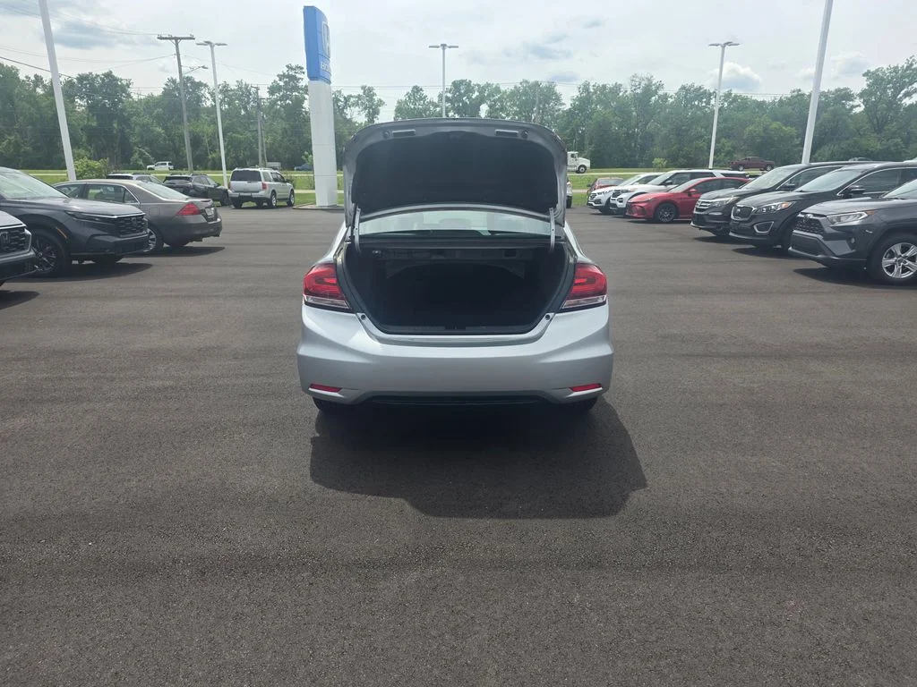 Used 2014 Alabaster Silver Metallic Honda LX image 13