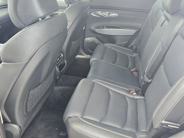Used 2024 Silver Genesis 2.5T image 12