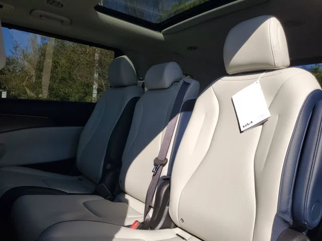 2026 Kia Carnival SX - Photo 9