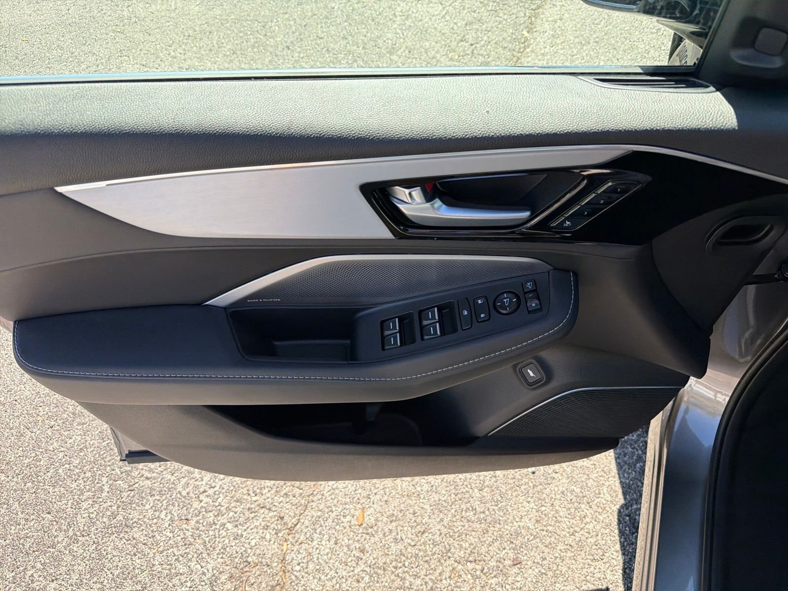 New 2026 Majestic Black Pearl Acura Technology Package image 18
