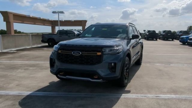 New 2026 Vapor Blue Metallic Ford Tremor® image 78