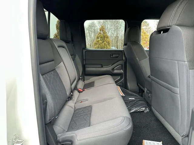 2026 Nissan Frontier SV - Photo 11