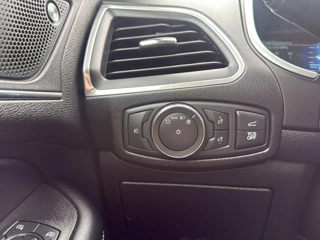 Used 2021 Silver Ford Titanium image 24