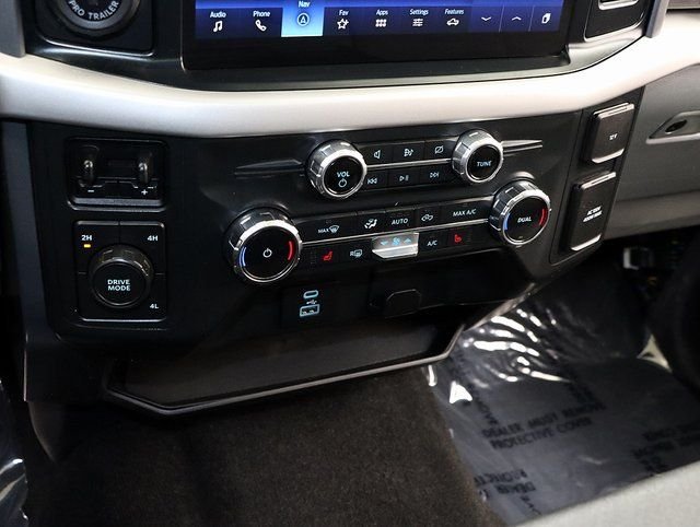Used 2022 Silver Ford XLT image 23