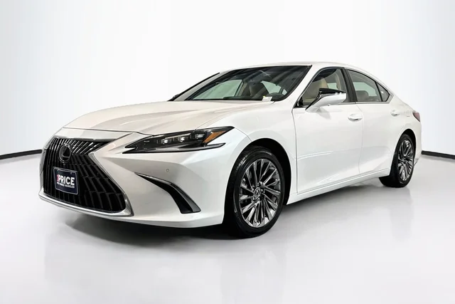 2024 Lexus ES ES 300h Ultra Luxury