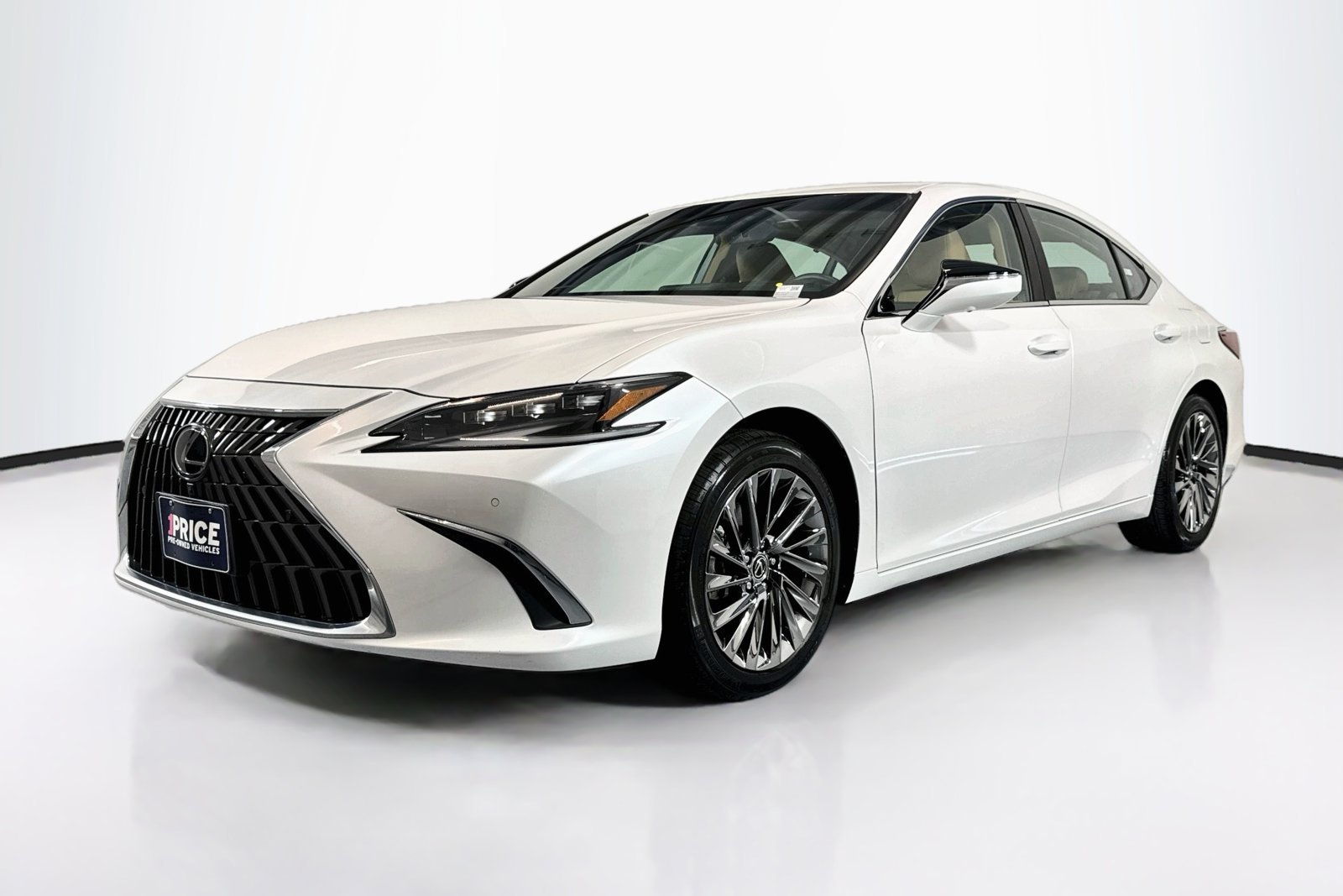 Used 2024 Eminent White Pearl Lexus ES 300h Ultra Luxury image 1