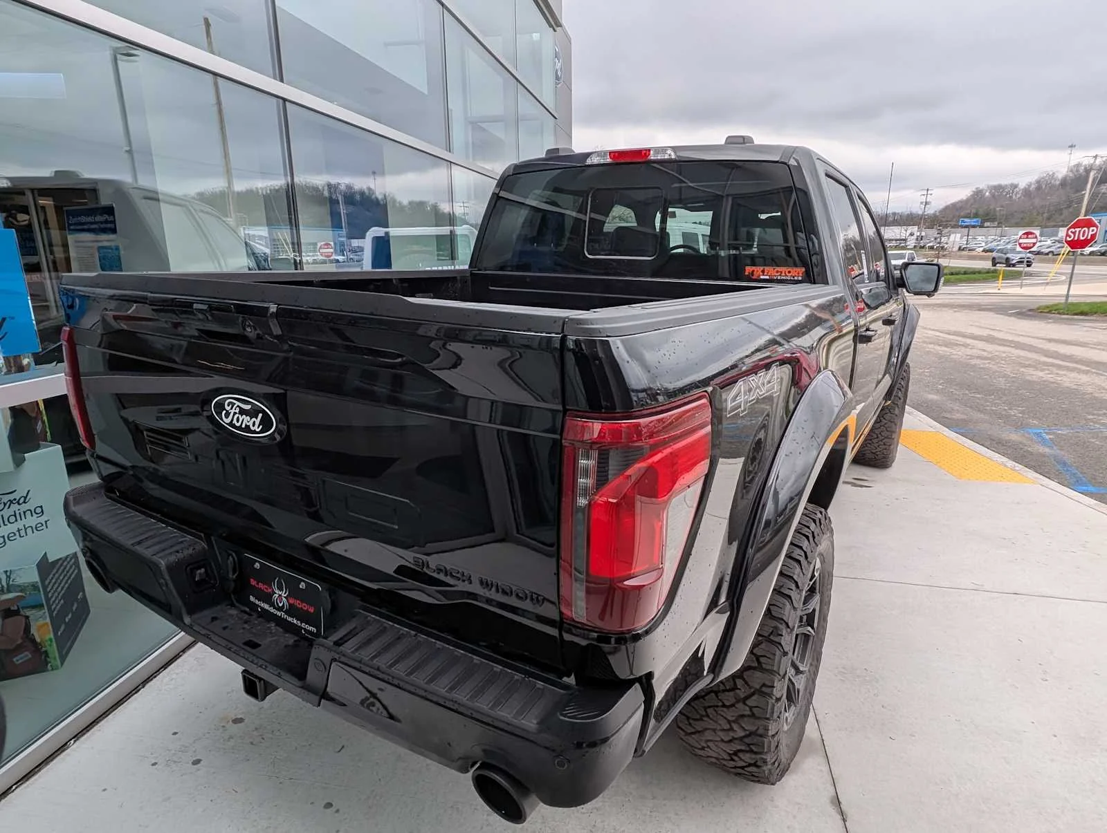 New 2026 Agate Black Metallic Ford XLT image 9