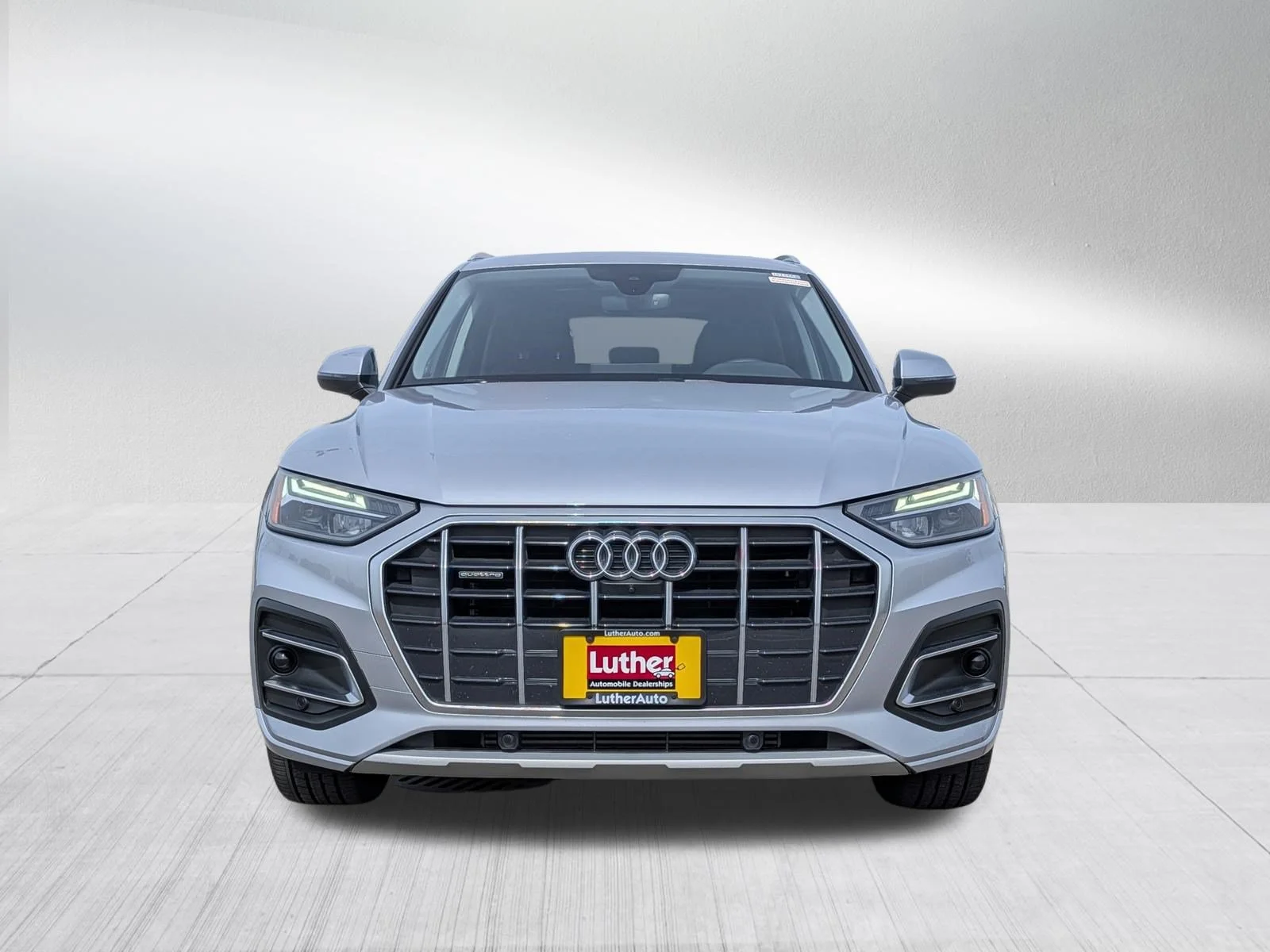 Used 2021 Audi Q5 Premium Plus with VIN WA1BAAFY5M2067450 for sale in Rochester, Minnesota