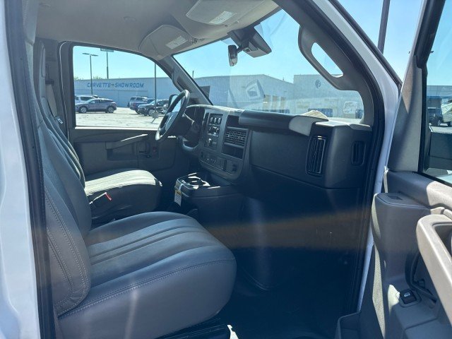 2025 Chevrolet Express Cargo Work Van - Photo 19