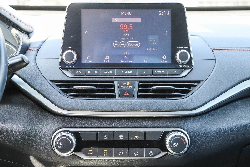 Used 2020 Gray Nissan 2.5 SR image 17