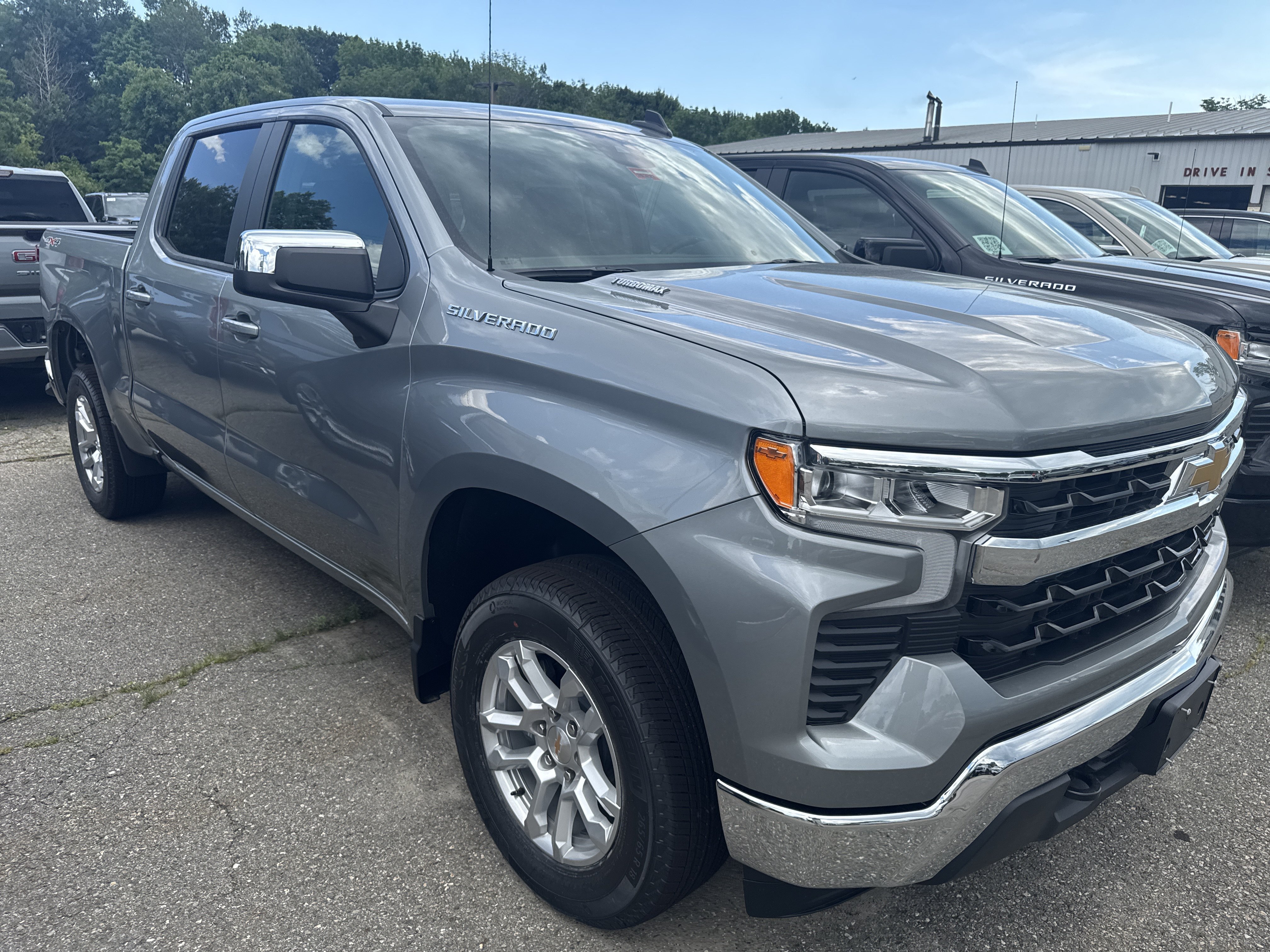New 2026 Sterling Gray Metallic Chevrolet LT (2FL) image 2