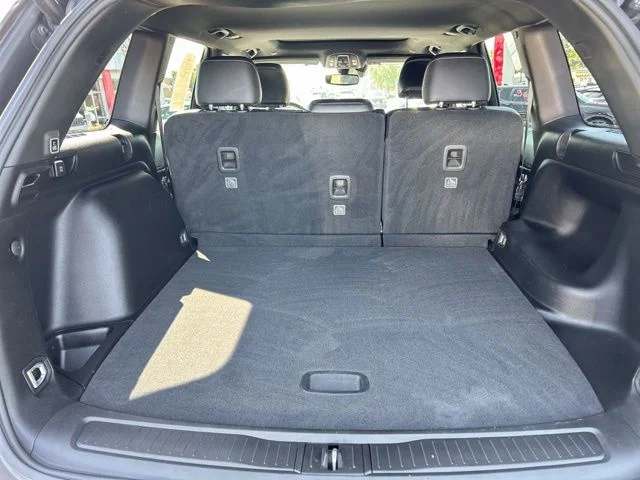 Used 2022 Gray Jeep Altitude image 10
