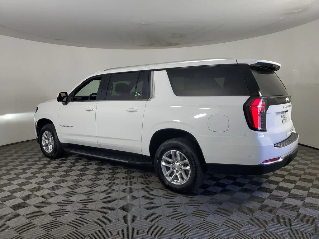 Used 2025 White Chevrolet LT image 6
