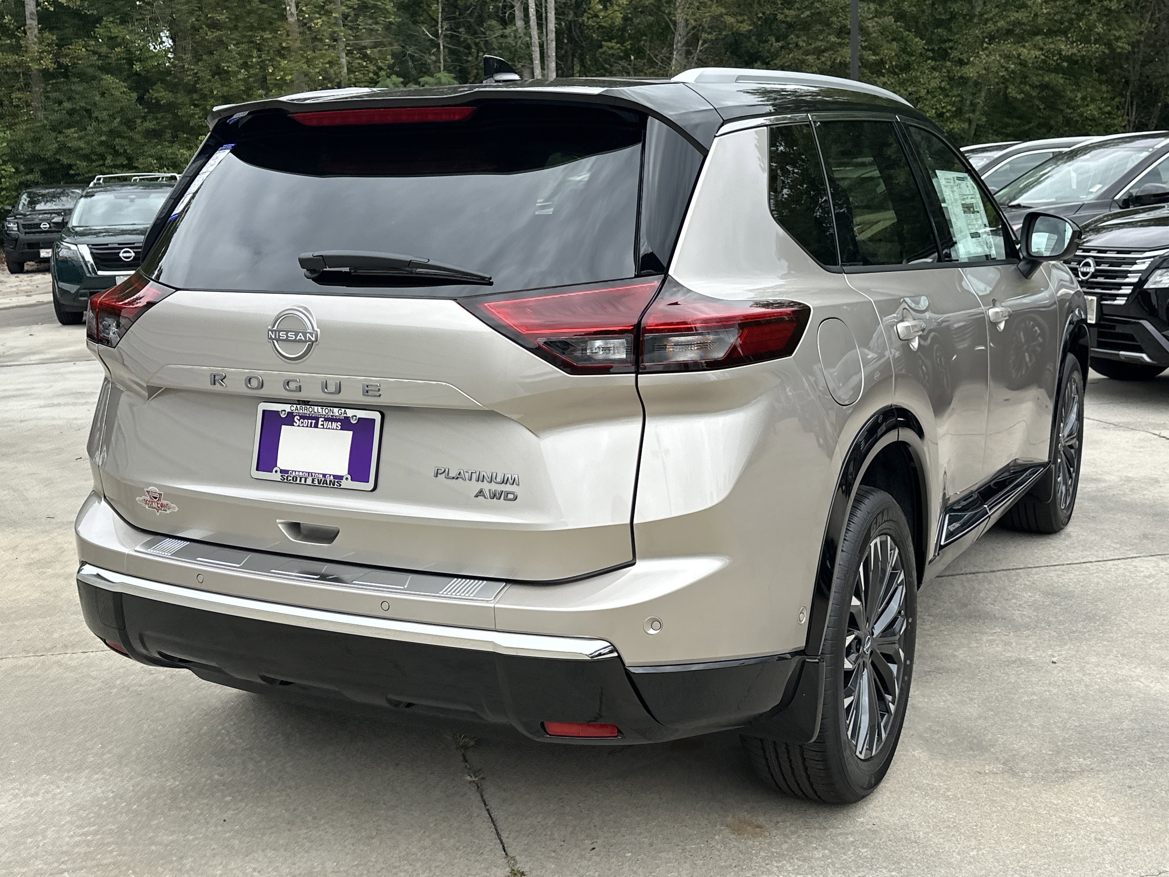 2026 Nissan Rogue Platinum - Photo 8