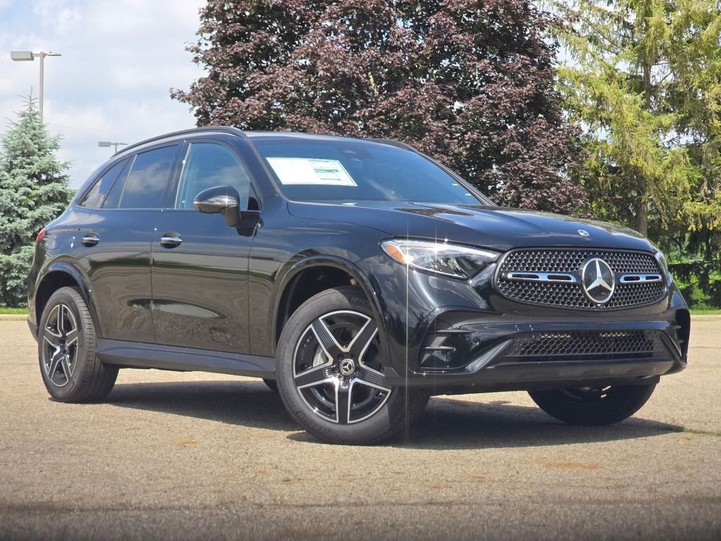 New 2026 Black Mercedes-Benz GLC 300 image 2