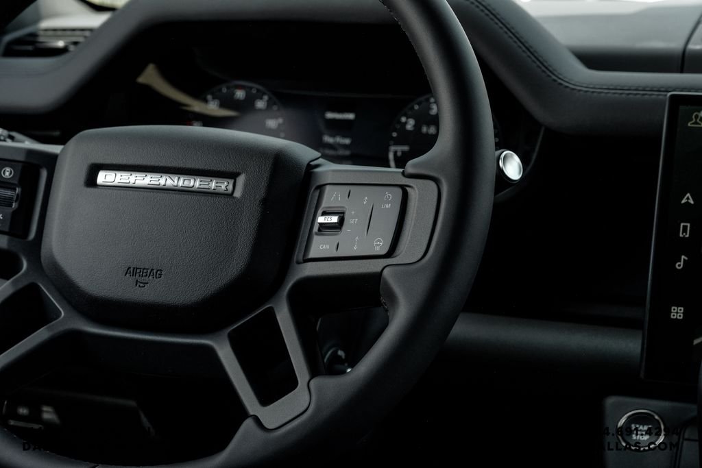 New 2026 Santorini Black Metallic Land Rover S image 21