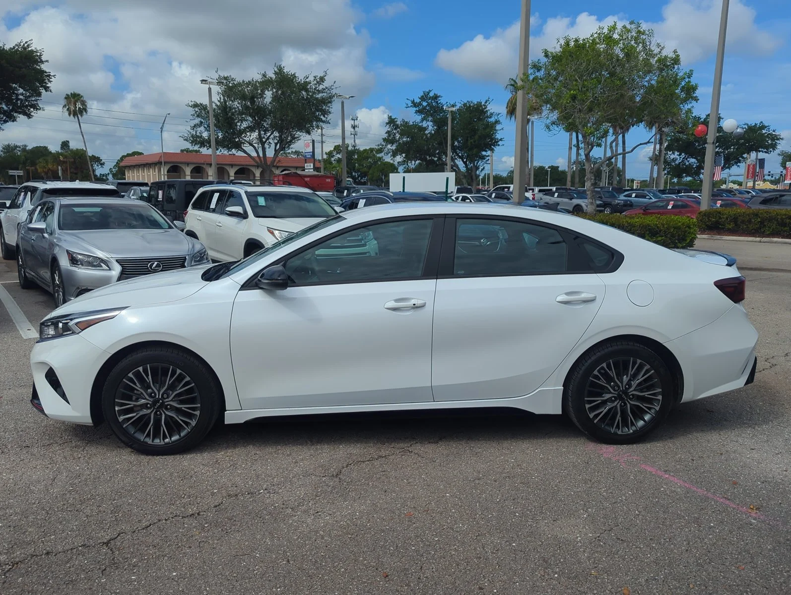 Used 2024 Snow White Pearl Kia GT-Line image 8
