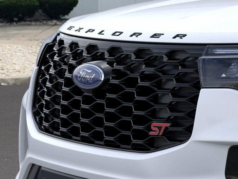 New 2026 Star White Metallic Tri-Coat Ford ST image 19