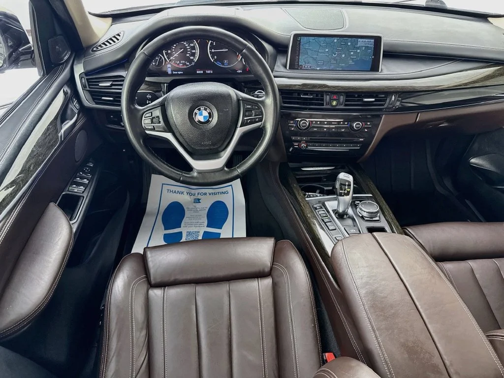 Used 2016 Mineral Silver Metallic BMW xDrive40e image 30