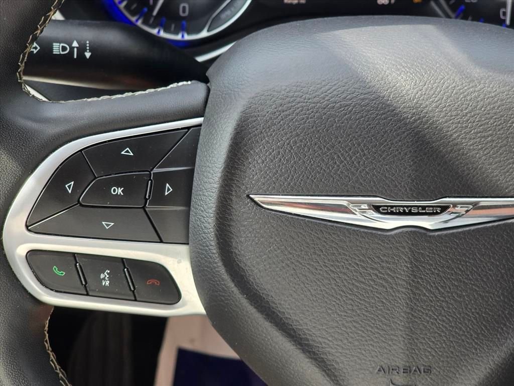 Used 2023 Black Chrysler Touring L image 16
