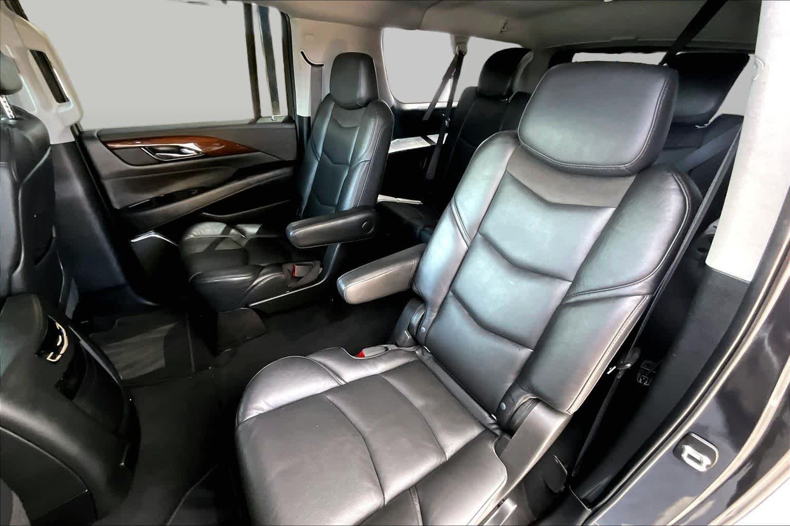 Used 2019 Manhattan Noir Metallic Cadillac Luxury image 21