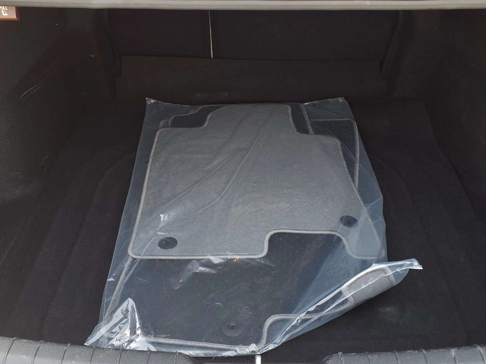 Used 2024 Silver Hyundai SEL image 6