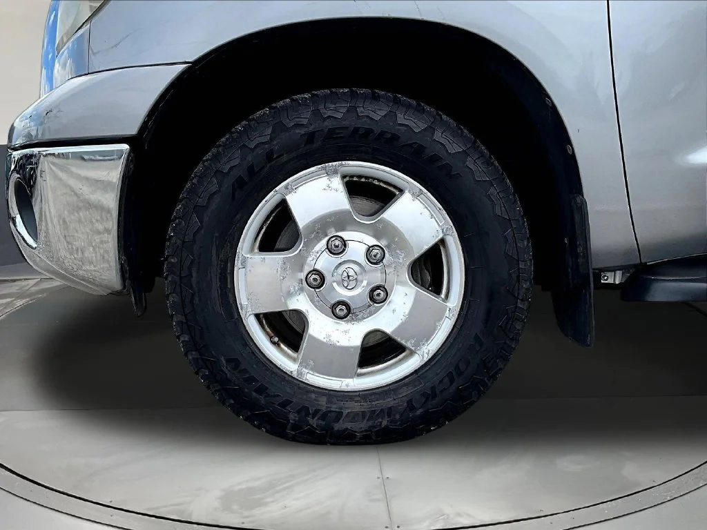 Used 2009 Silver Toyota SR5 image 35