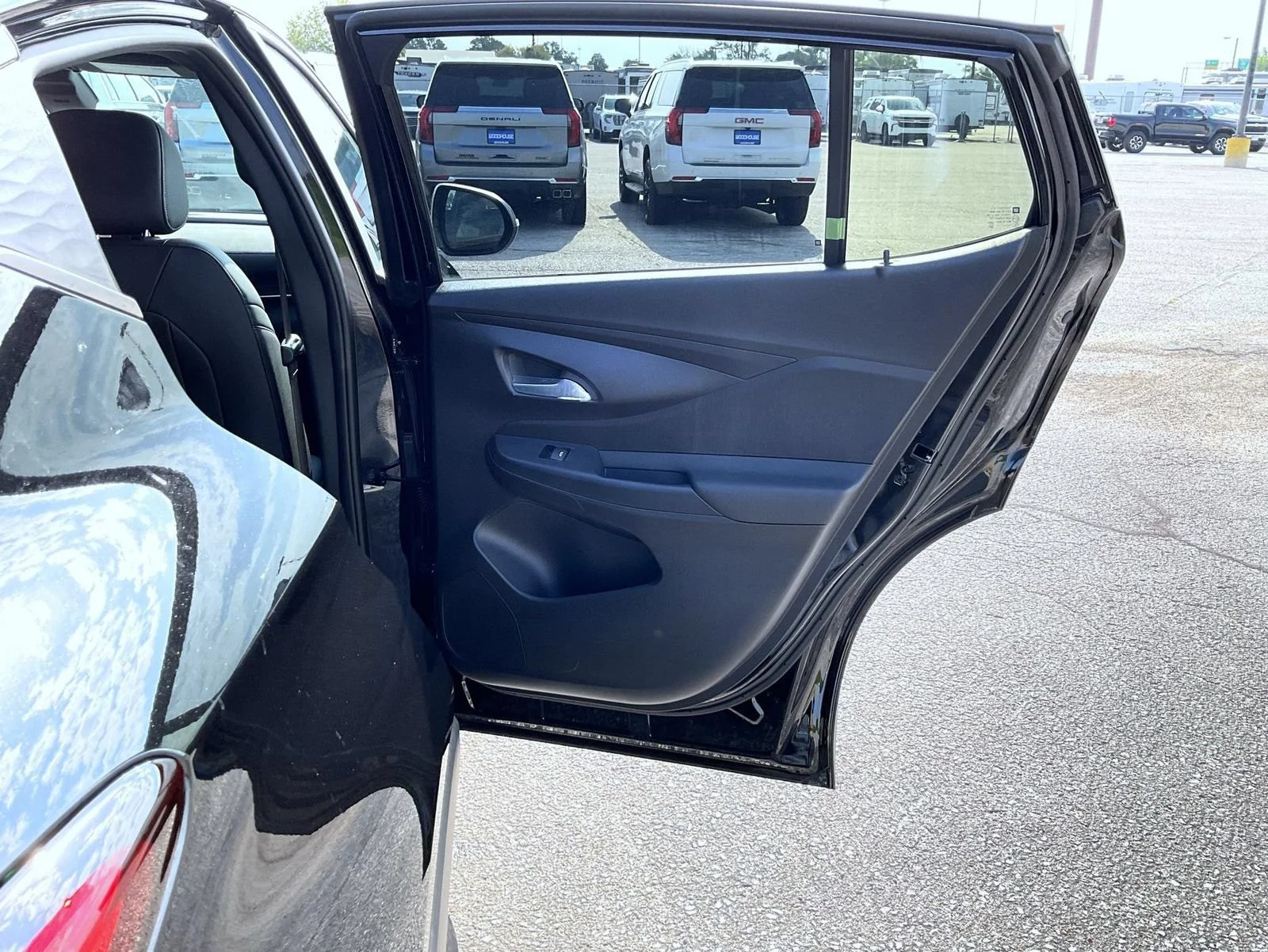 New 2026 Ebony Twilight Metallic Buick Preferred image 17
