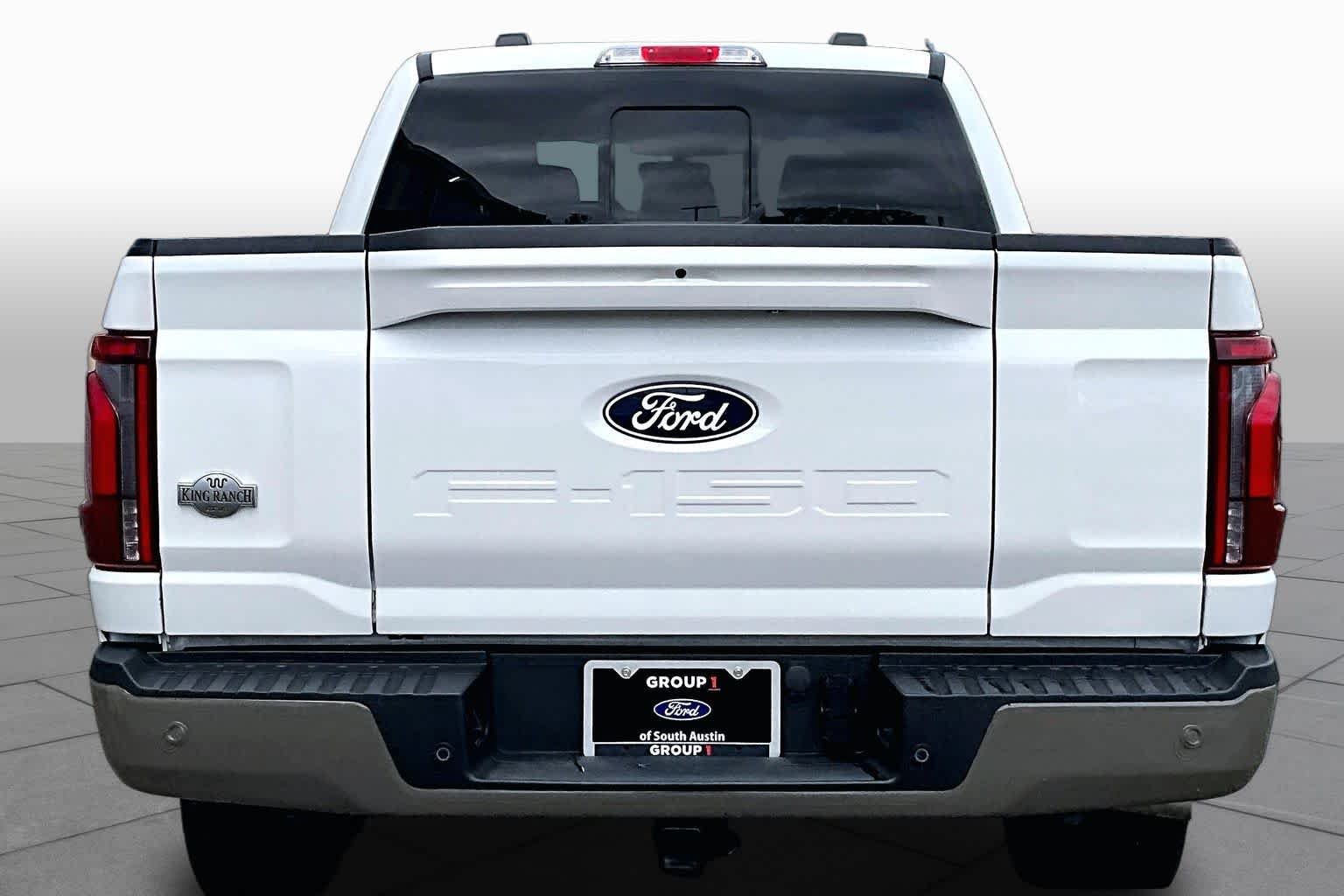 Used 2025 Star White Metallic Tri-Coat/Marsh Gray Ford King Ranch image 5