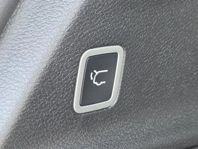 2026 Chrysler Pacifica Select - Photo 18