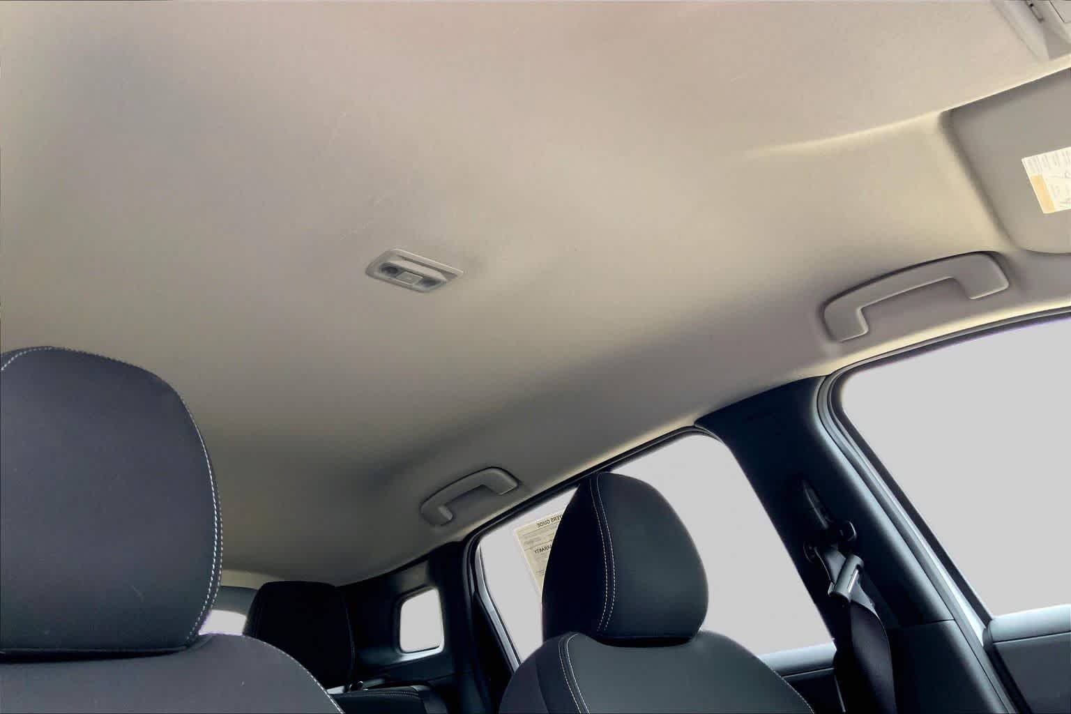 Used 2025 Aspen White Tricoat Nissan SV image 27