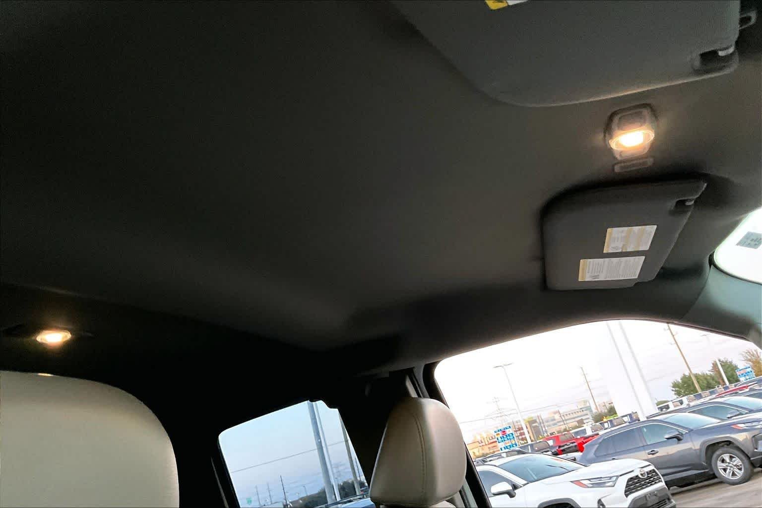 Used 2018 Oxford White Ford XL image 14