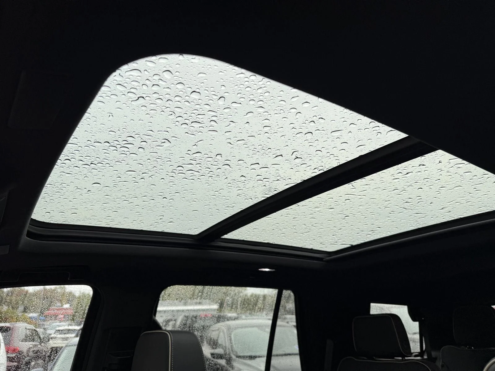 Used 2025 Onyx Black GMC Elevation image 2