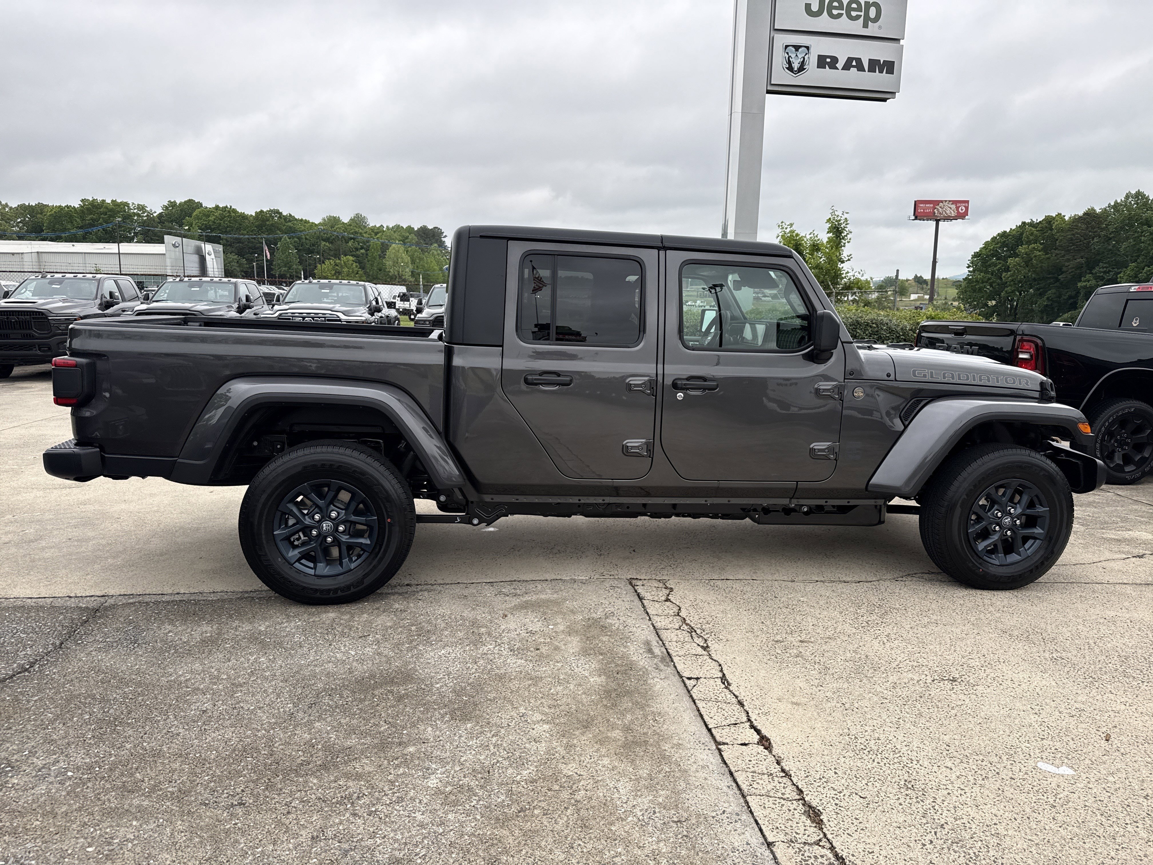 New 2026 Granite Crystal Metallic Clearcoat Jeep 85th Anniversary Edition image 8