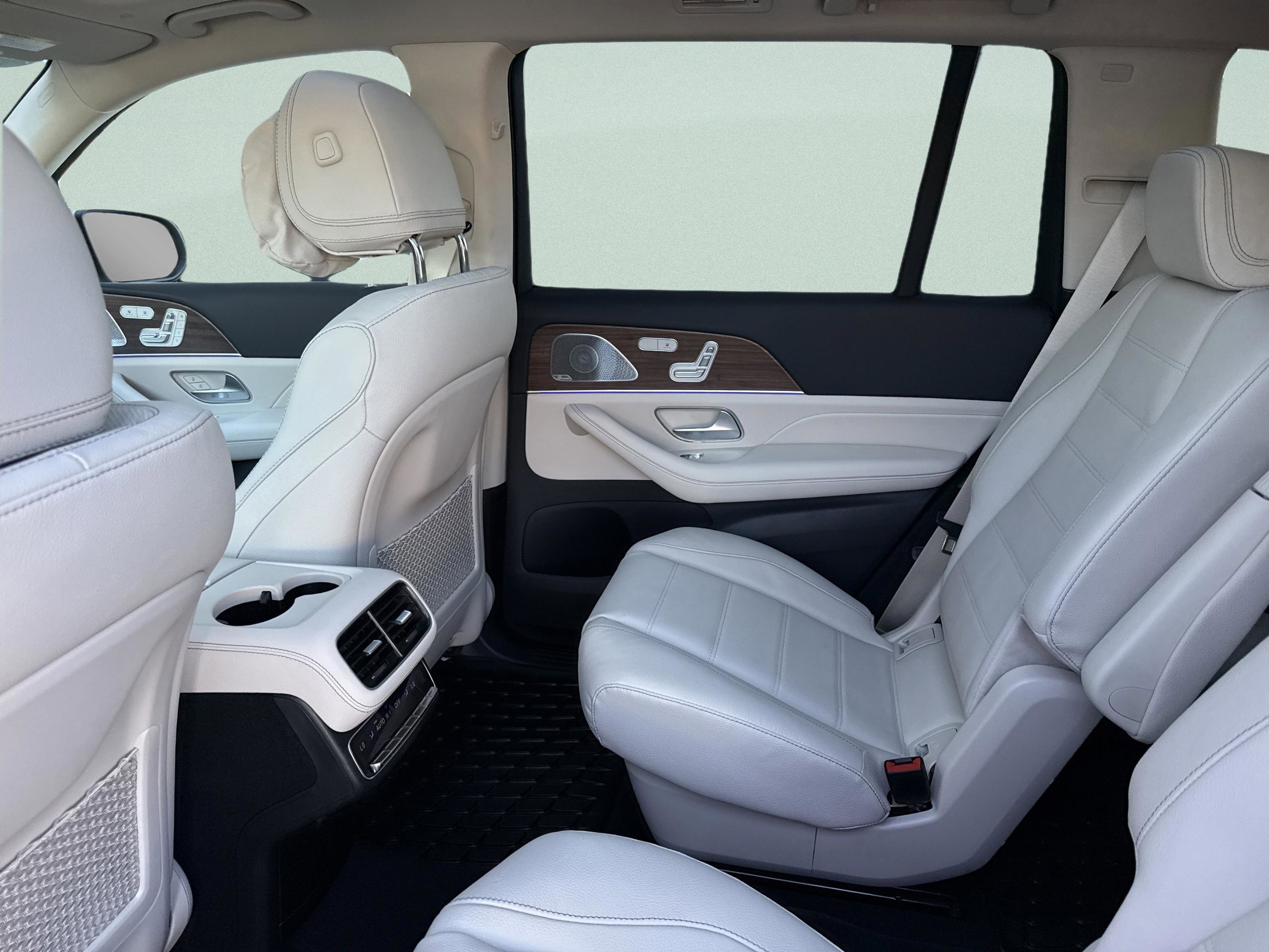 Used 2026 Polar White Mercedes-Benz GLS 450 image 21