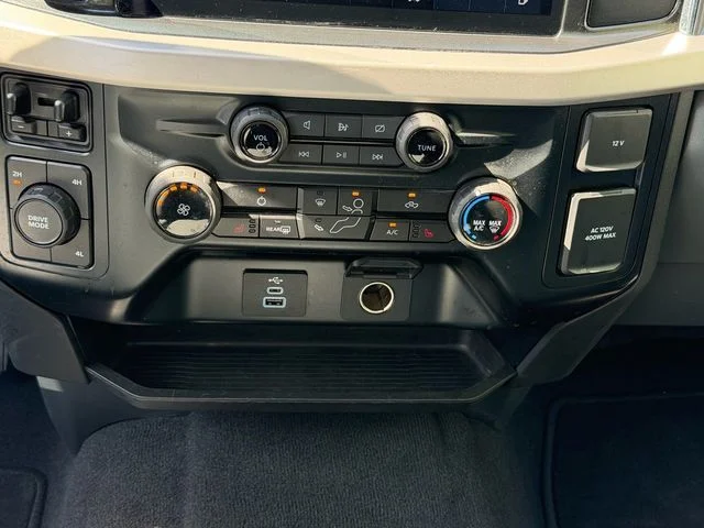 Used 2023 Black Metallic Ford XLT image 39