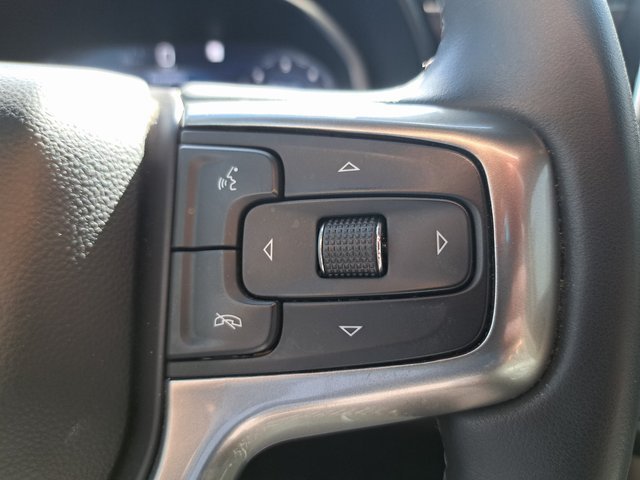 Used 2023 Red Chevrolet Z71 image 18
