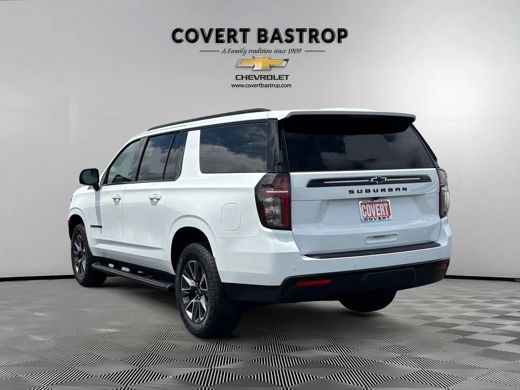 Used 2023 White Chevrolet Z71 image 5