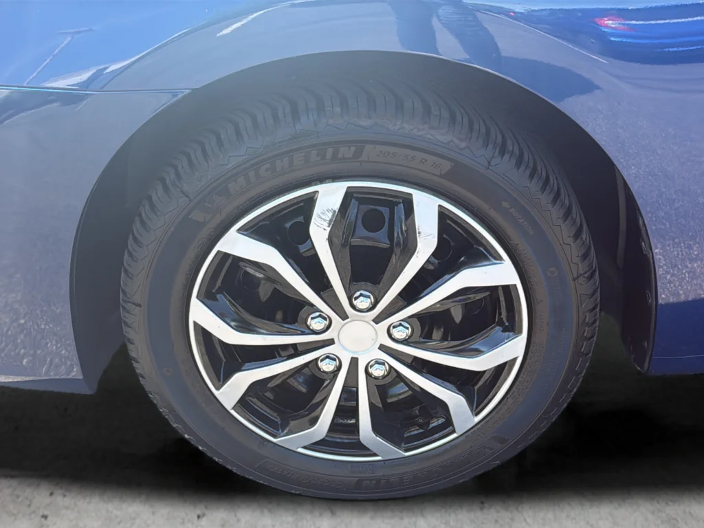 Used 2019 Blue Nissan S image 9
