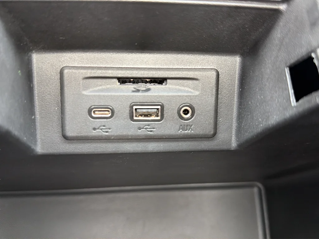 Used 2021 White GMC AT4 image 35