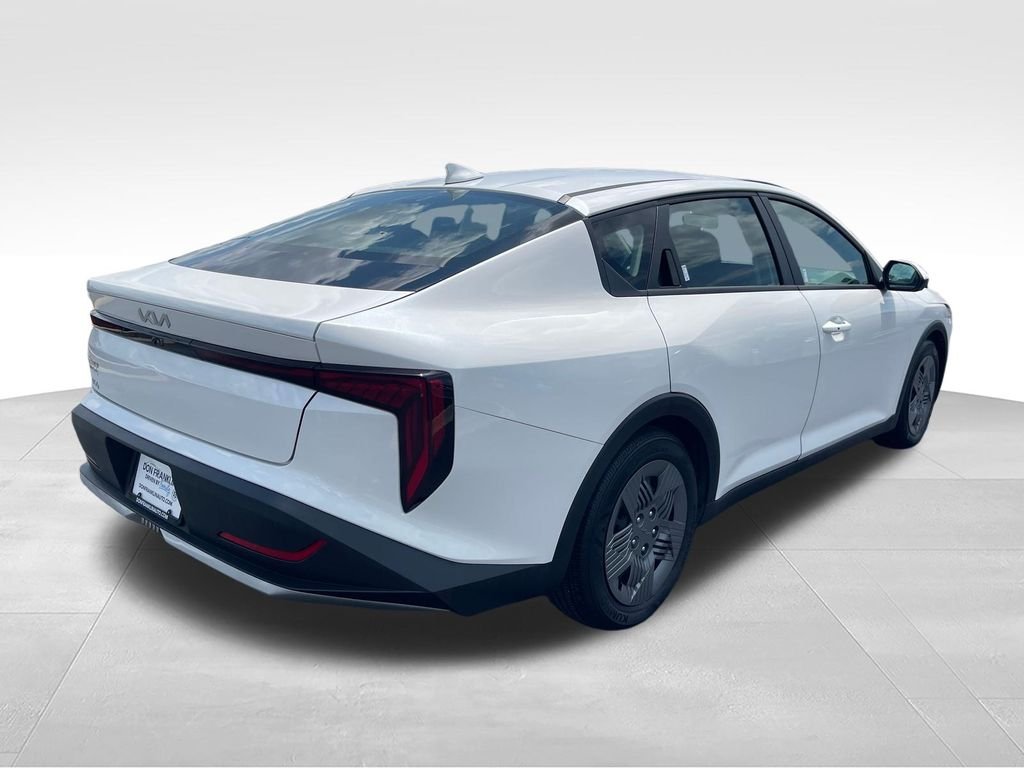 Used 2025 White Kia LX image 5