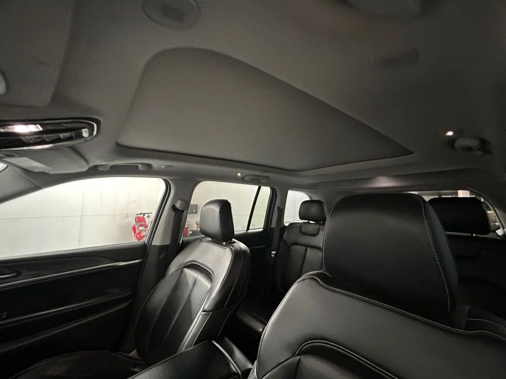 Used 2023 Silver Jeep Limited image 25