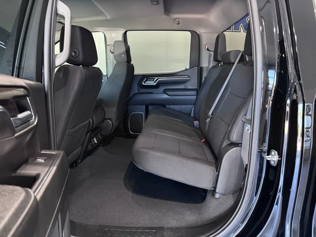 2023 Chevrolet Silverado 1500 RST - Photo 11
