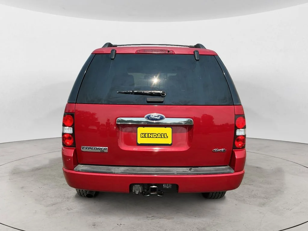 Used 2010 Red Ford XLT image 6