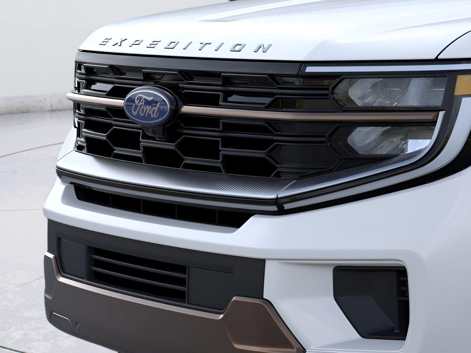 New 2026 Star White Metallic Tri-Coat Ford MAX King Ranch® image 17