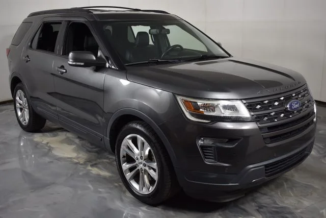 Used 2019 Gray Ford XLT image 9