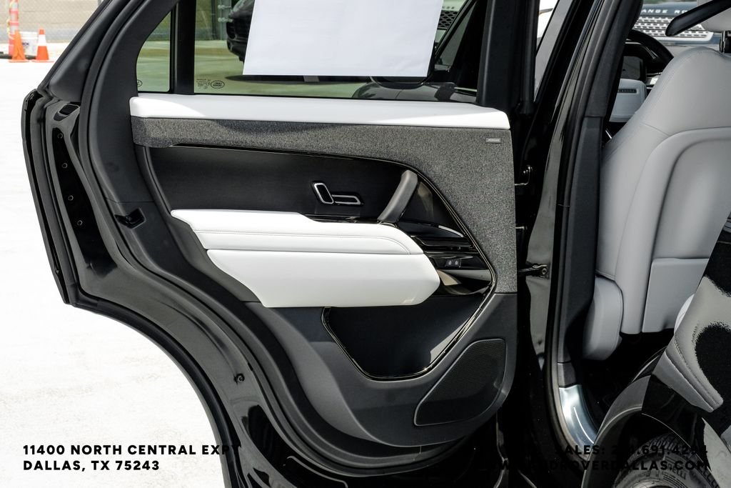 New 2026 Santorini Black Metallic Land Rover SE image 53
